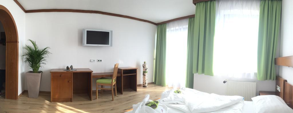 Mathiasl Panorama Ferienwohnungen ボーデンスドルフ 部屋 写真