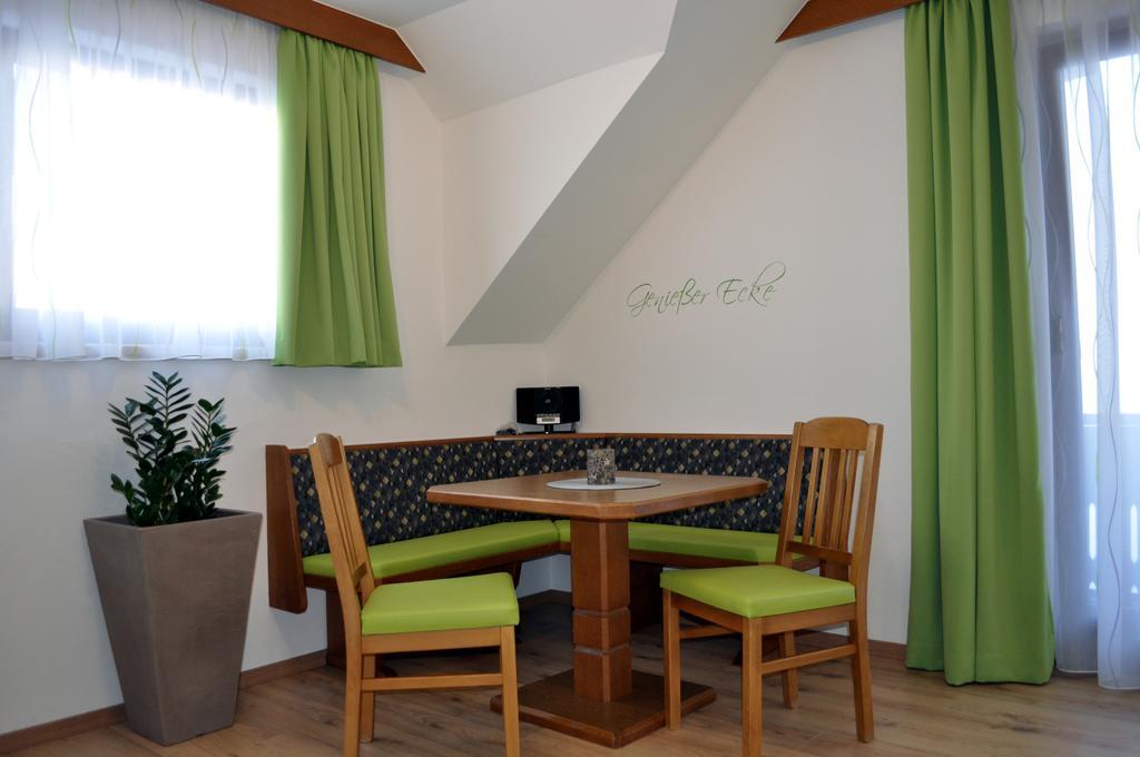 Mathiasl Panorama Ferienwohnungen ボーデンスドルフ 部屋 写真