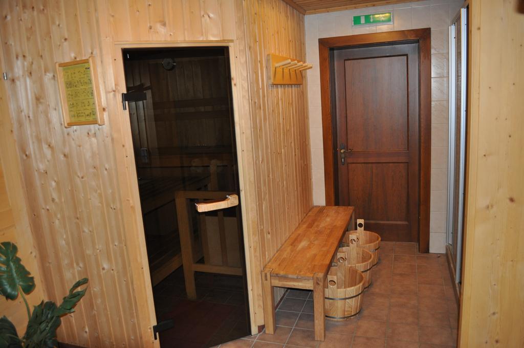 Mathiasl Panorama Ferienwohnungen ボーデンスドルフ エクステリア 写真