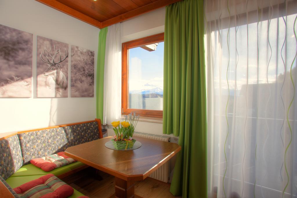 Mathiasl Panorama Ferienwohnungen ボーデンスドルフ エクステリア 写真